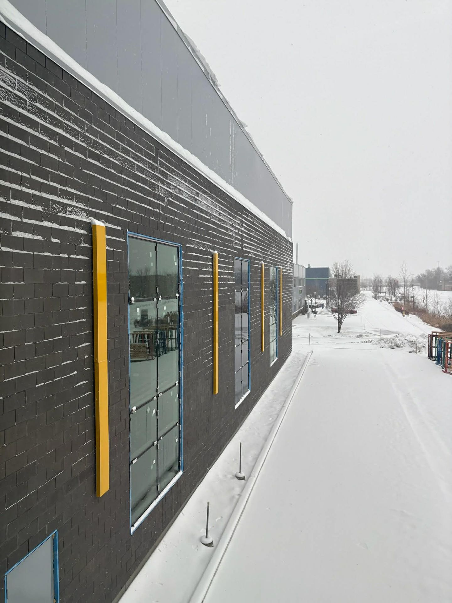 Bâtiment industriel Duropac construit en blocs Isobloc