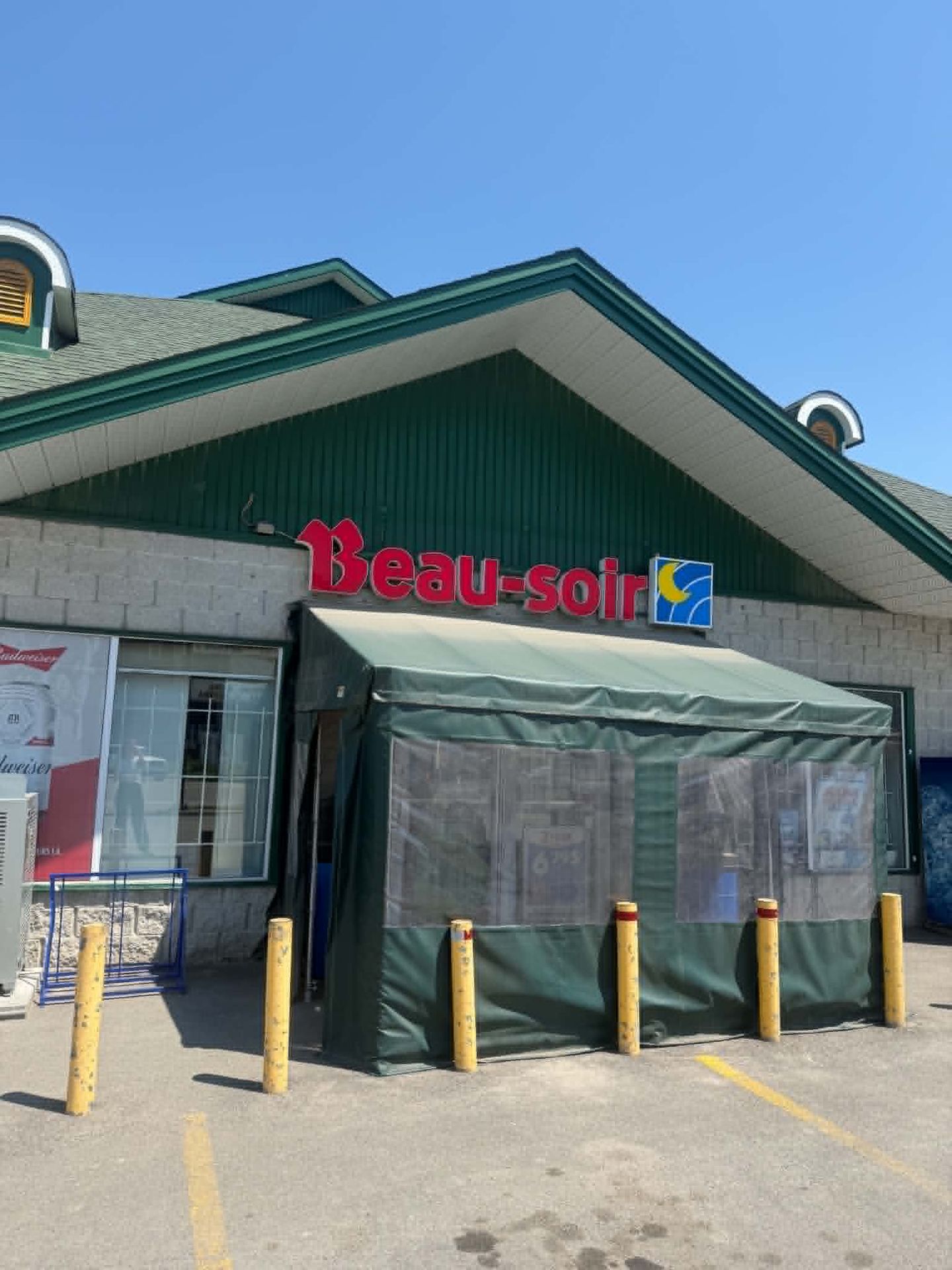 Bâtiment commercial en maçonnerie isolée Isobloc à Saint-Lin-Laurentides