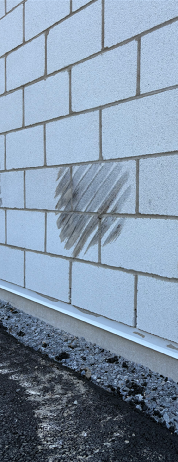 Mur Isobloc en maçonnerie, intact